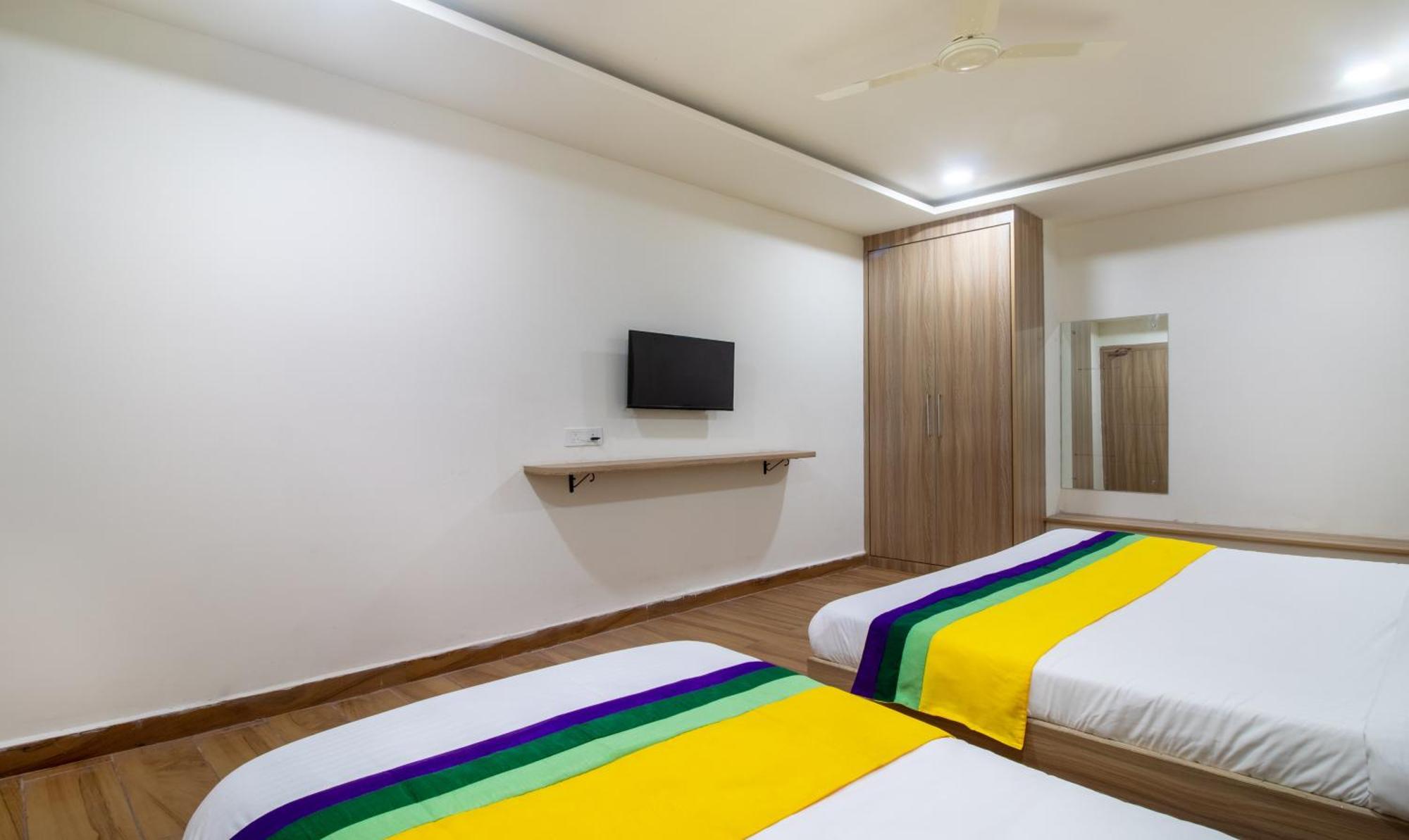 Itsy Hotels Krishna Residency, Govardhan Chauraha Mathura Εξωτερικό φωτογραφία