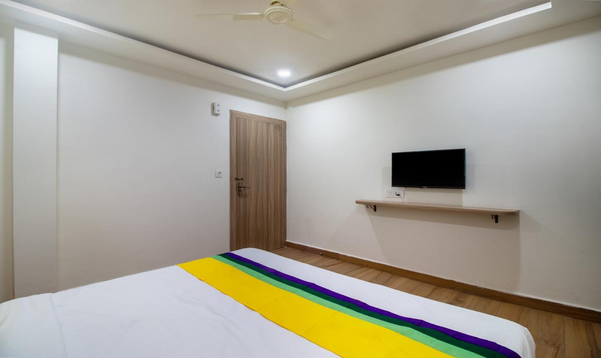 Itsy Hotels Krishna Residency, Govardhan Chauraha Mathura Εξωτερικό φωτογραφία